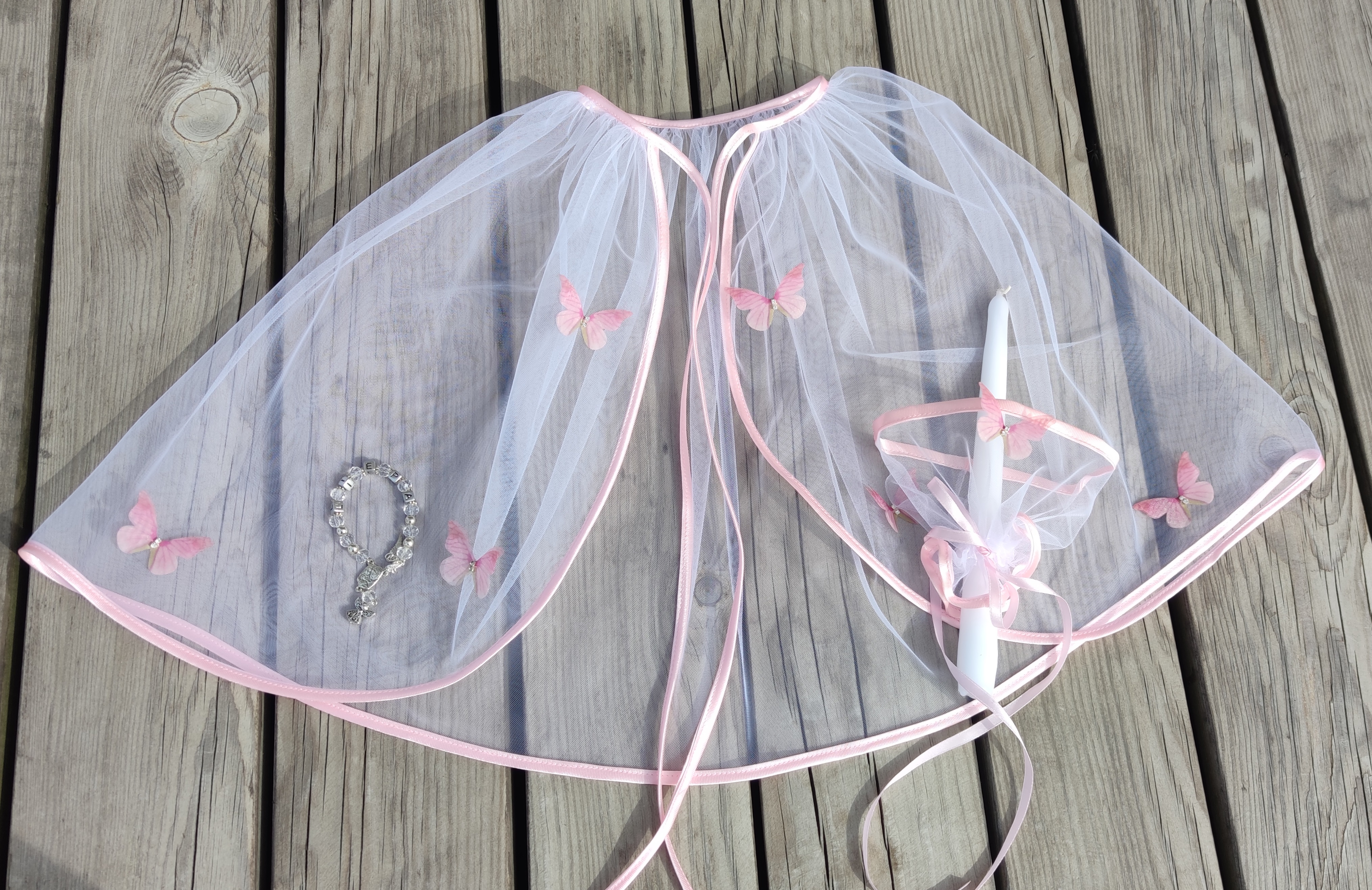 Skraistė su rožiniais drugeliais