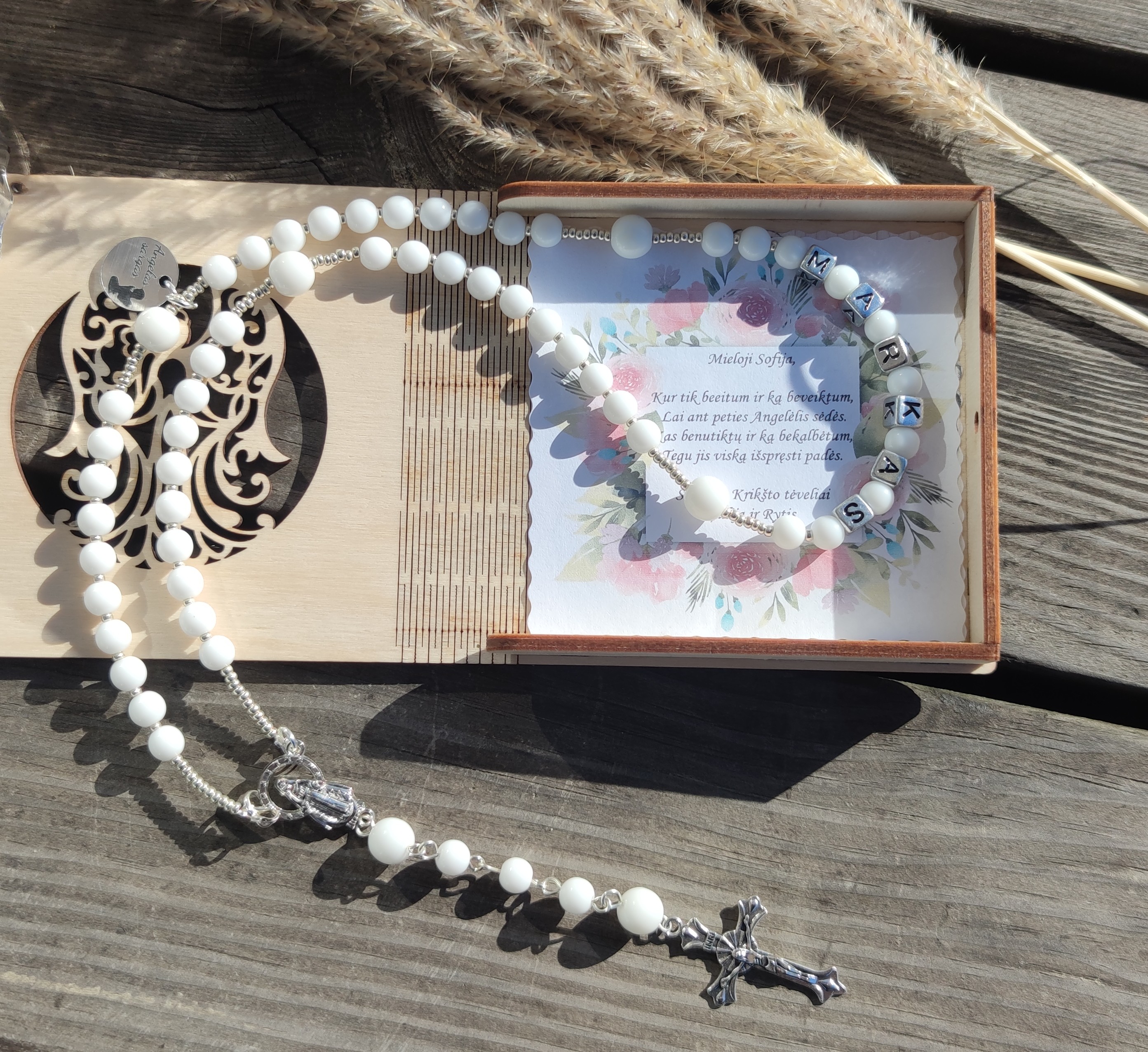 Rožančius žadeito karoliukų