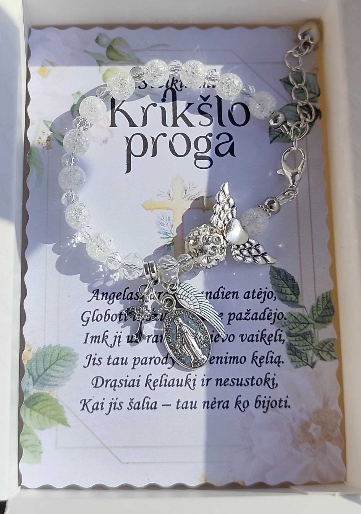 Kalnų krištolo apyrankė su Šv. Mergelės Marijos medalionu