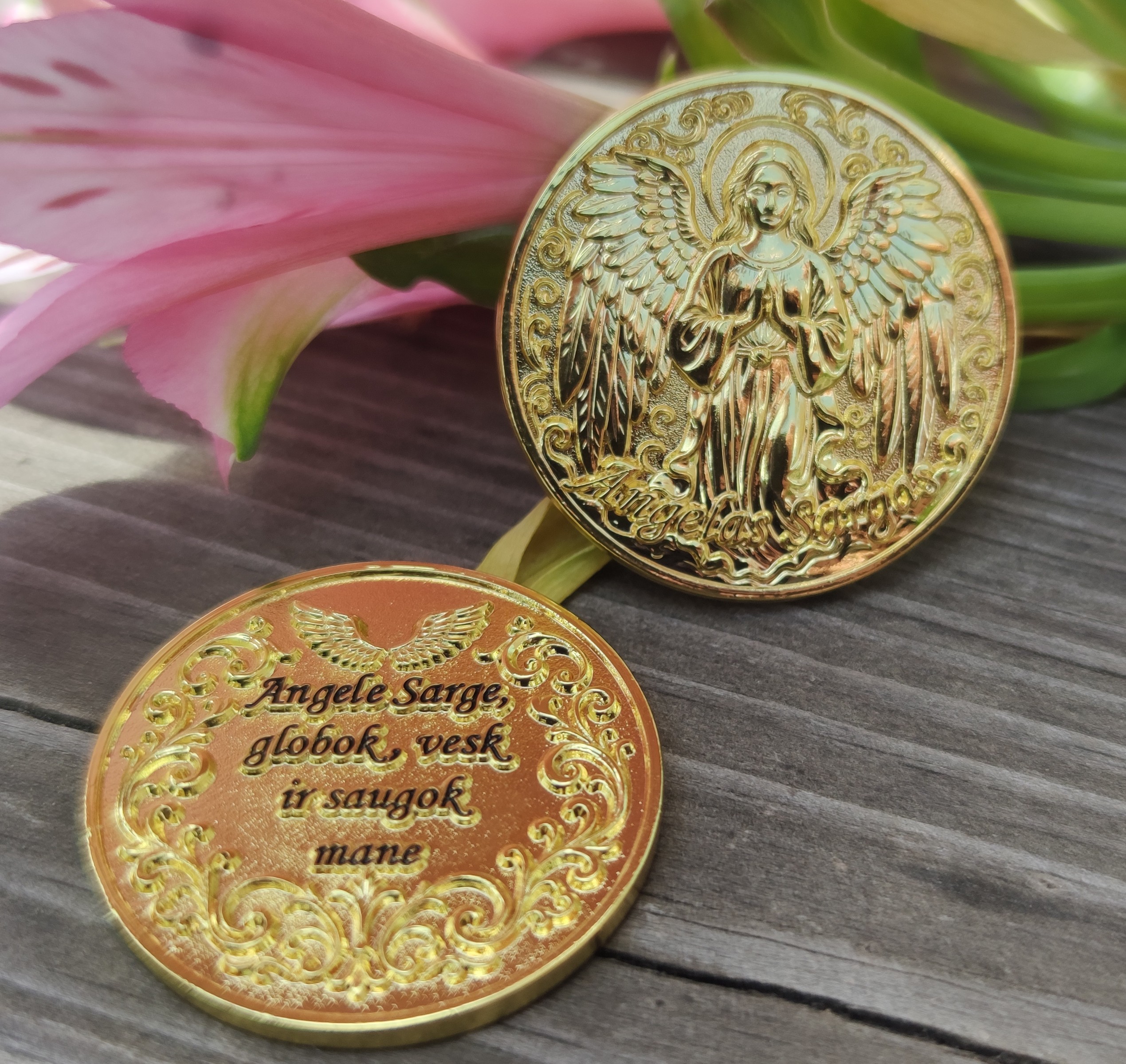 Paauksuota moneta Angelas sargas